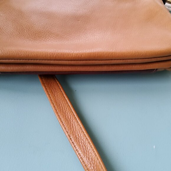 Soft Leather Elie Crossbody Handbag Hand Made In USA - Picture 11 of 13
